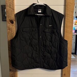 Nike Womens Sportswear Essential Vest Black oversized fit Sz XL Snap EUC